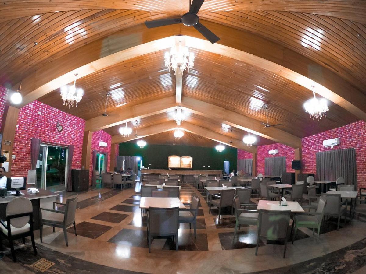 Whispering Woods Resort Lonavala Kültér fotó