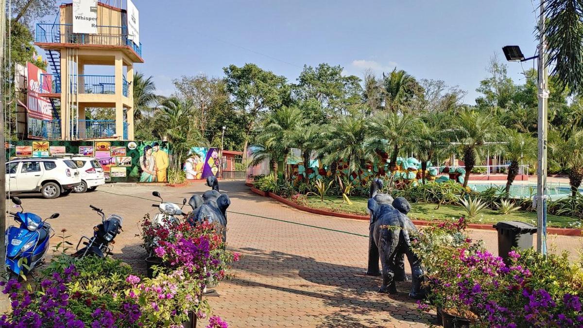 Whispering Woods Resort Lonavala Kültér fotó
